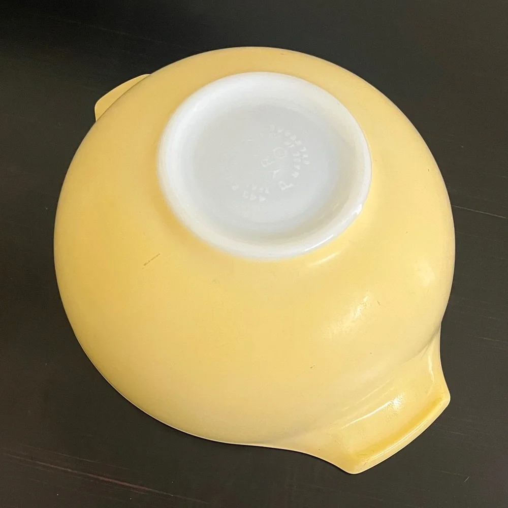 Vintage Pyrex 2 piece set - Picture 4 of 14